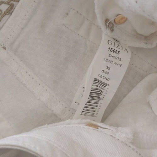 White denim shorts Gizia like new, size 36 with gold details