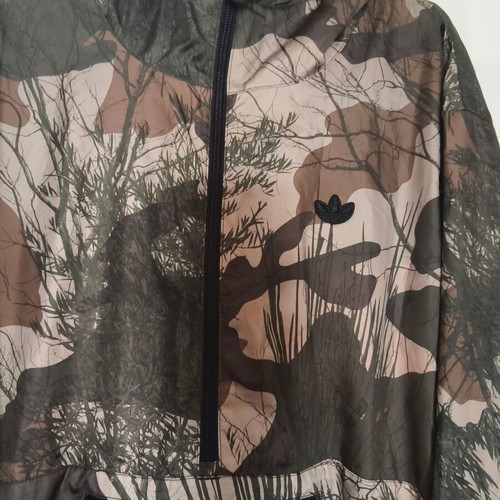 Adidas Originals windbreaker camouflage green size M like new