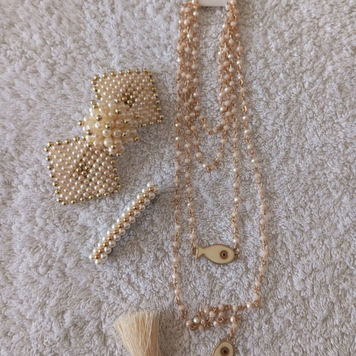 Handmade necklace and two hair clippers new, white and gold