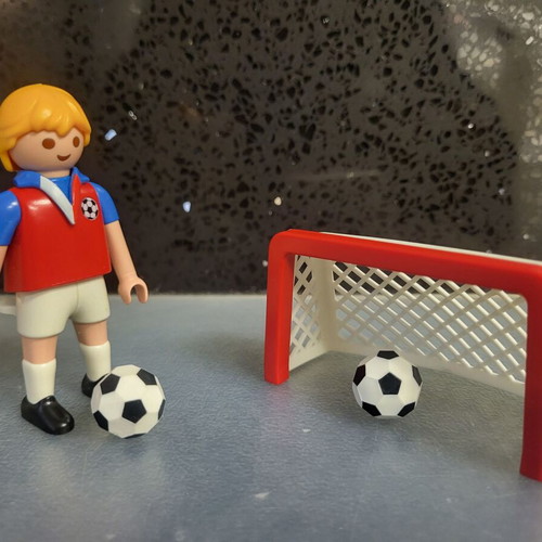 Playmobil 4947 Sports & Action Soccer Player with Goal like new