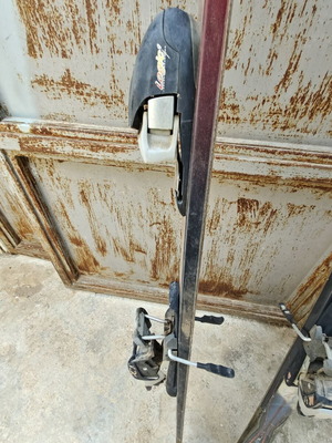 Straight ski equipment used
