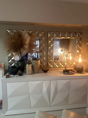 Buffet and 2 mirrors like new