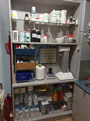 Melamine shelf like new, dimensions H=220cm W=120cm D=35cm