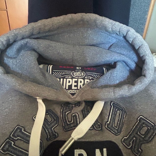 Superdry sweatshirt grey like new unisex with hood