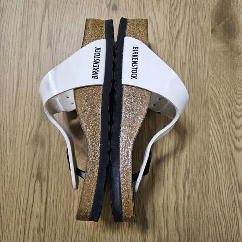 Birkenstock Gizeh sandals, white, size 36