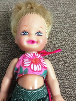 Barbie mini dolls Chelsea and Kelly like new