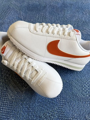 Nike Cortez Leather sneakers new, size 42, white with orange