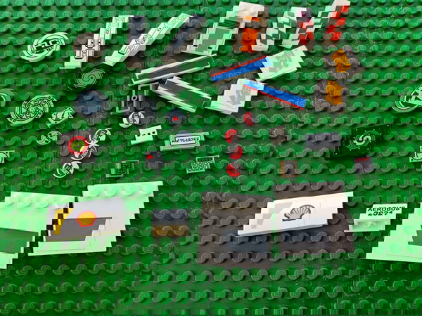 Lego διάφορα διακοσμημένα τουβλάκια