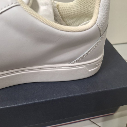 Γυναικεία sneakers Tommy Hilfiger καινούργια, άσπρα, νούμερο 37