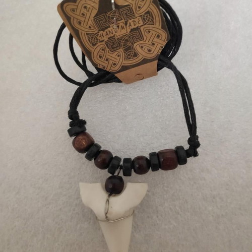 Shark Tooth Pendant Necklace like new, surfer style