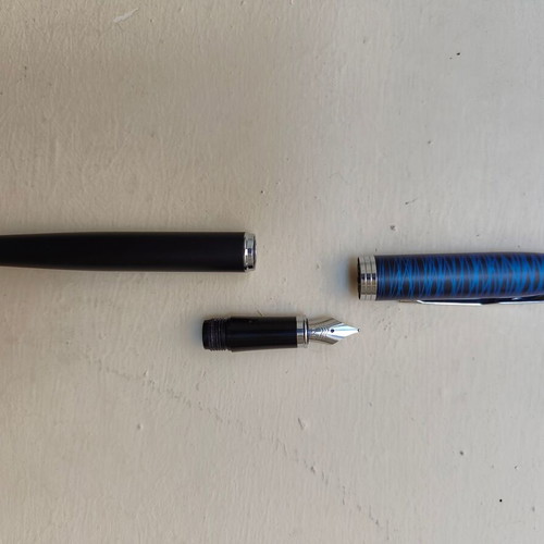 Parker IM Core Blue Origin fountain pen like new