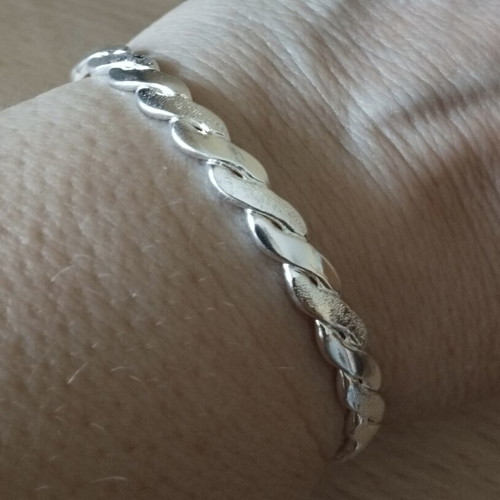 Elegance adjustable silver bracelet