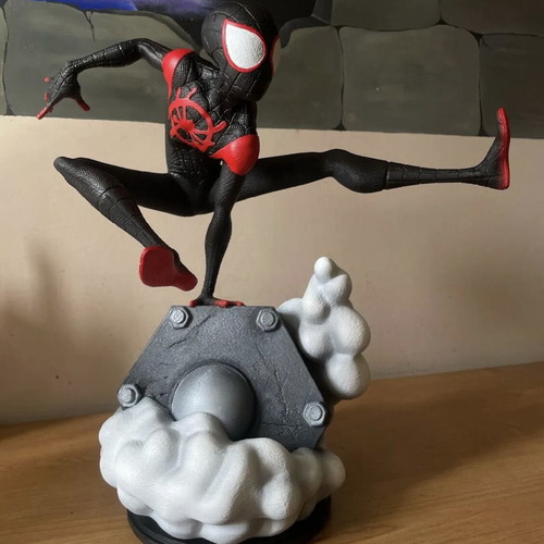 Miles Morales Spider-Man Collectible Figure Diorama new, high quality