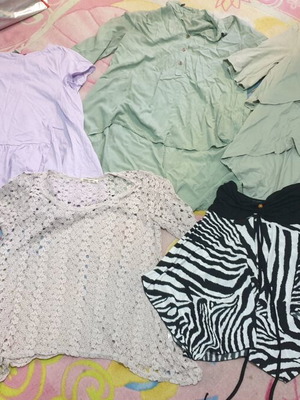 Blouses multicolor sizes S-M like new, all together
