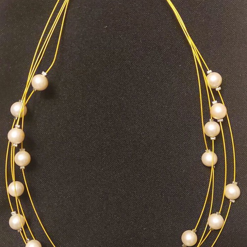Handmade necklace with pearls like new