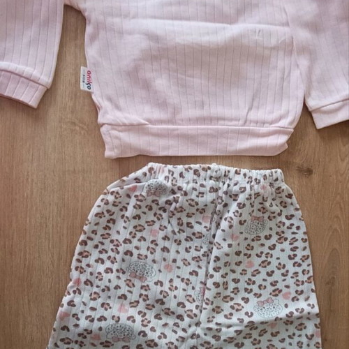 Baby clothing set for up to 12 months, 100% cotton, like new