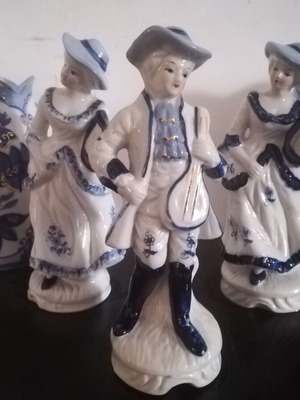 Set of two decorative vases and three figurines