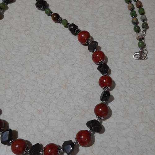 Necklace with coral, bronzite, jade, tiger's eye and jasper in 925 silver new