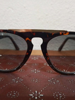 Zara sunglasses 145 mm brown tortoise with gold detail unisex new