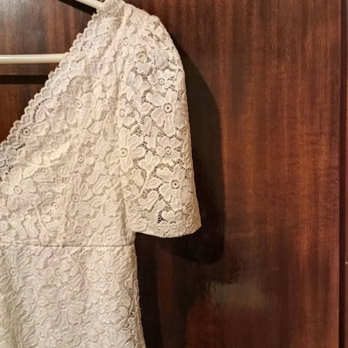 Lace dress white knee-length like new