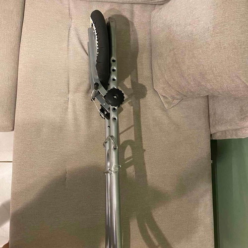 Adjustable auxiliary chair like new, work seat