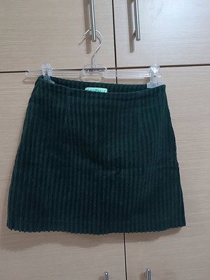Coconut Lane women's vintage skirt like new, size S