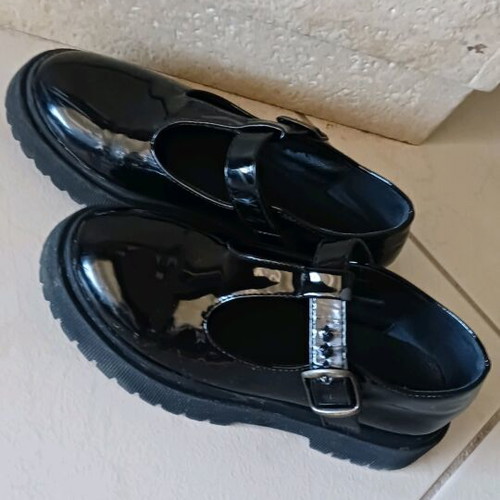 Shoes No 32 like new, comfortable with rubber sole