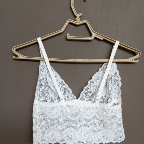 White Bustier Top like new with new Lip Combo gift