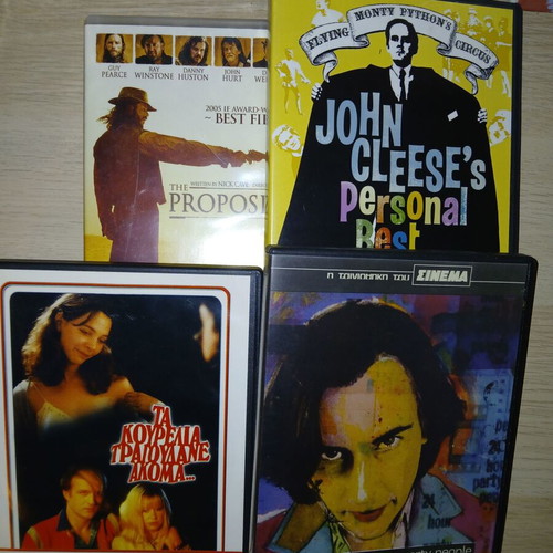 Monty Python and Ramones 7-DVD pack, Nikoladis