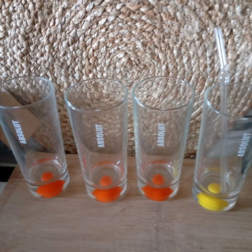 Absolut vodka glasses set of 4 like new, unique design
