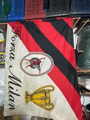 Σημαία ac Milan μεταχειρισμένη με λεκέδες, διαστάσεις 1.30x90