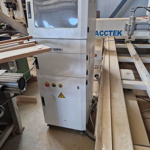 CNC pantograph and 3-axis machine like new