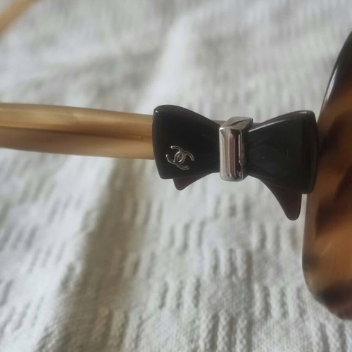 Chanel sunglasses set of 2 like new, tortoise shell and unisex purple lenses