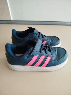 Adidas Kids Athletic Shoes used, size 32, blue