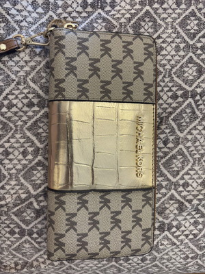 Michael Kors wallet new