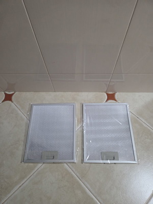 Μεταλλικά φίλτρα για απορροφητήρα 26×32 εκ. σετ 2 καινούργια