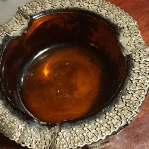 Gianniotiko handmade ashtray like new with metal base