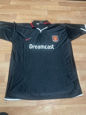 Nike Arsenal 00/02 kit like new, size XL