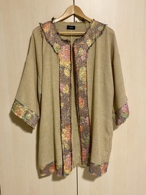 Kimono Intro costume new, beige with multicolor floral trims