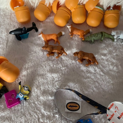 Kinder toys in excellent condition, pack of 13 pieces