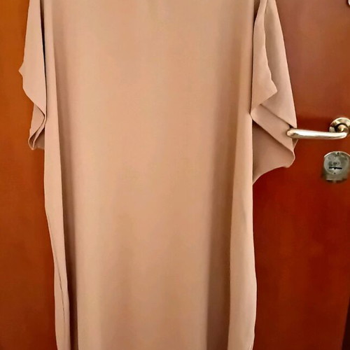 Long dress with buttons and pockets, short sleeves, like new, beige