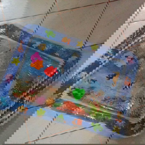 Βρεφικό χαλάκι νερού και αέρα.