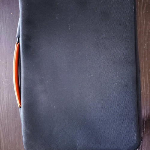 Tomtoc laptop tablet case 12 inches like new, black