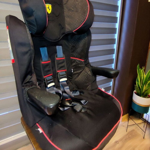 Child Car Seat 9–36kg used, ECE R44/04 certified