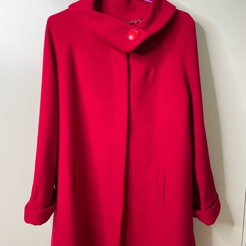 Red coat like new, worn a few times, size S