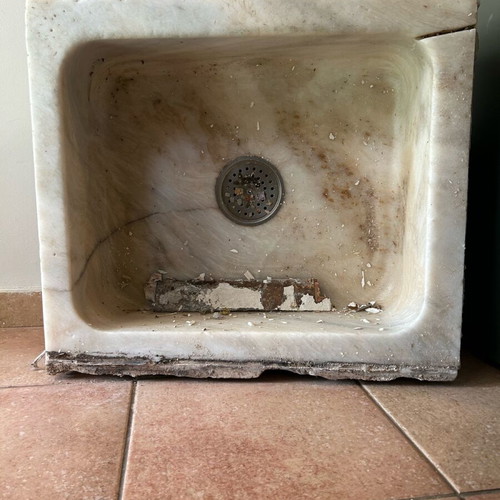 Marble sink used, size 50x57
