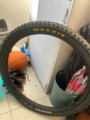 Στεφάνι Shimano SLX 27,5 με λάστιχο Maxxis Minion DHF 27,5 μεταχειρισμένο