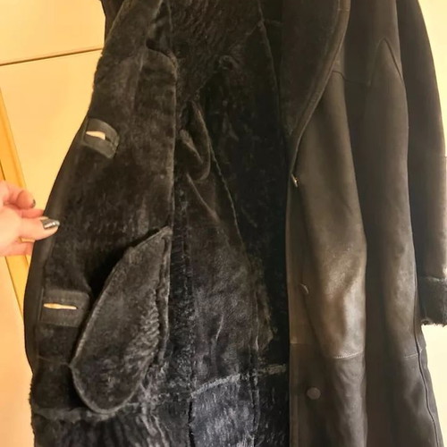 Vintage genuine black sheepskin shearling coat like new, size L-XL