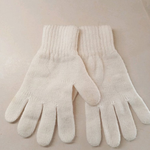 Knitted women's gloves like new, white