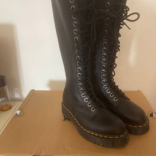 Dr Martens Over The Knee Leather Platform Boots New Size 37 Black